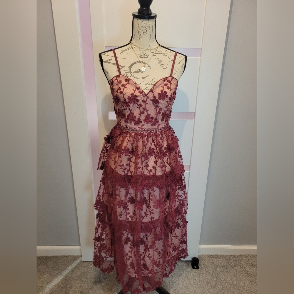 SuzeEndless Rose Burgundy Lace Midi Dress